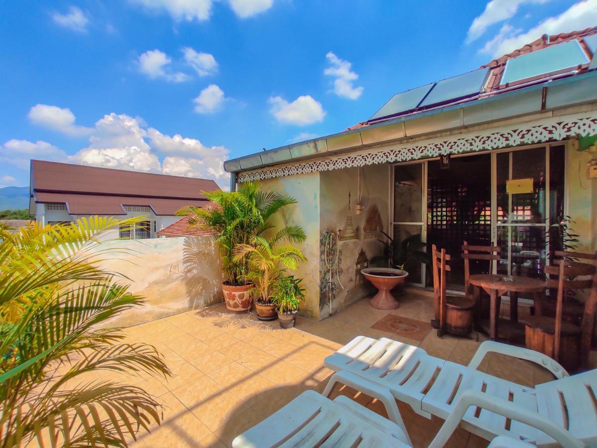 Bed and Breakfast Awana House Chiang Mai Esterno foto